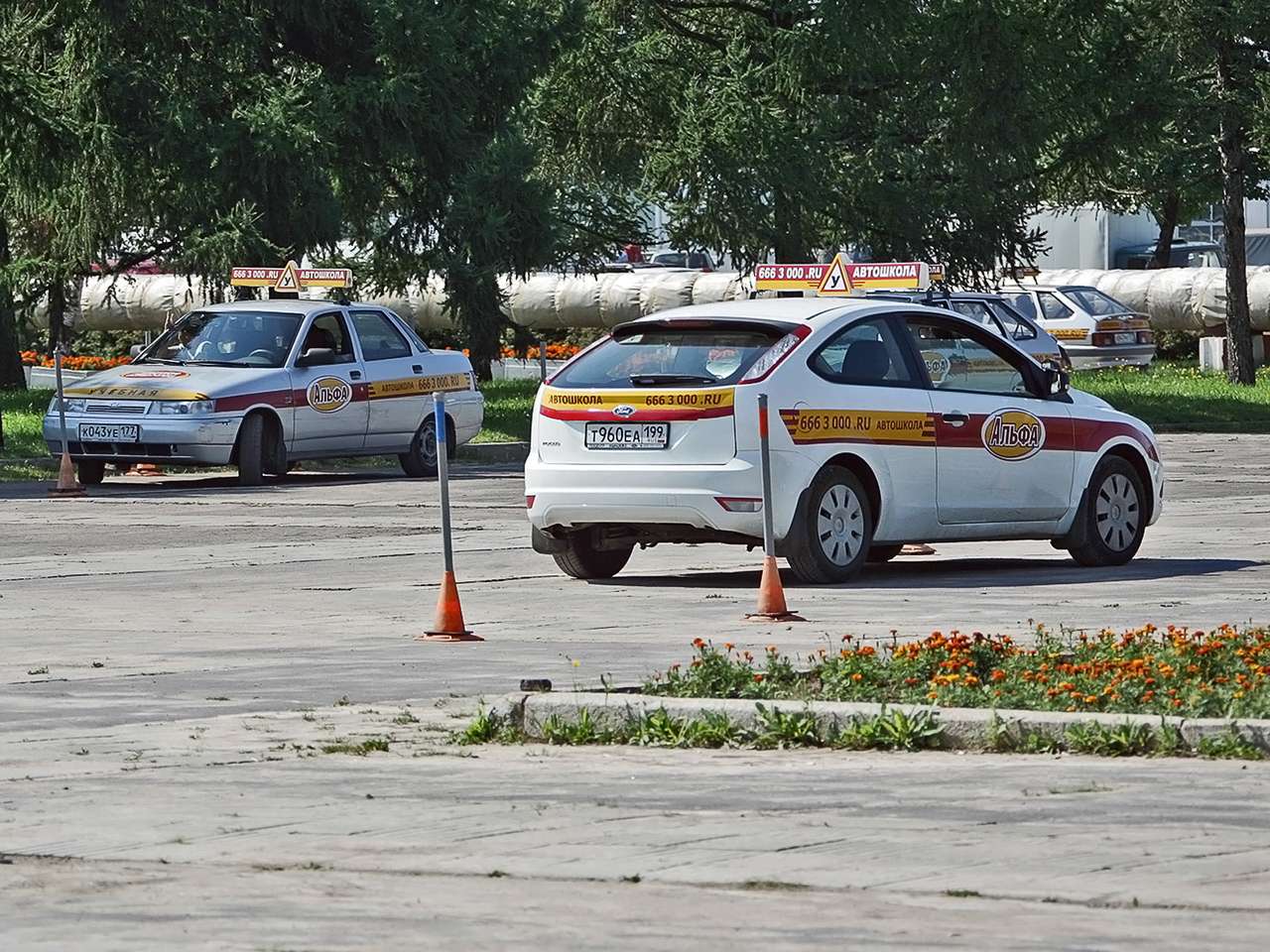 11 августа вступают в силу новые программы обучения в автошколах