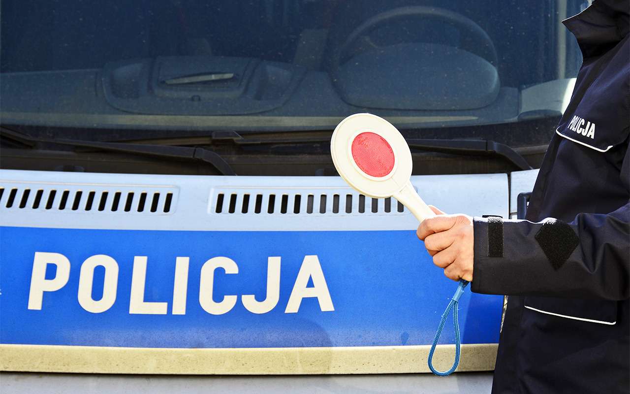 Водитель так спешил за новыми правами, что лишился «старых»