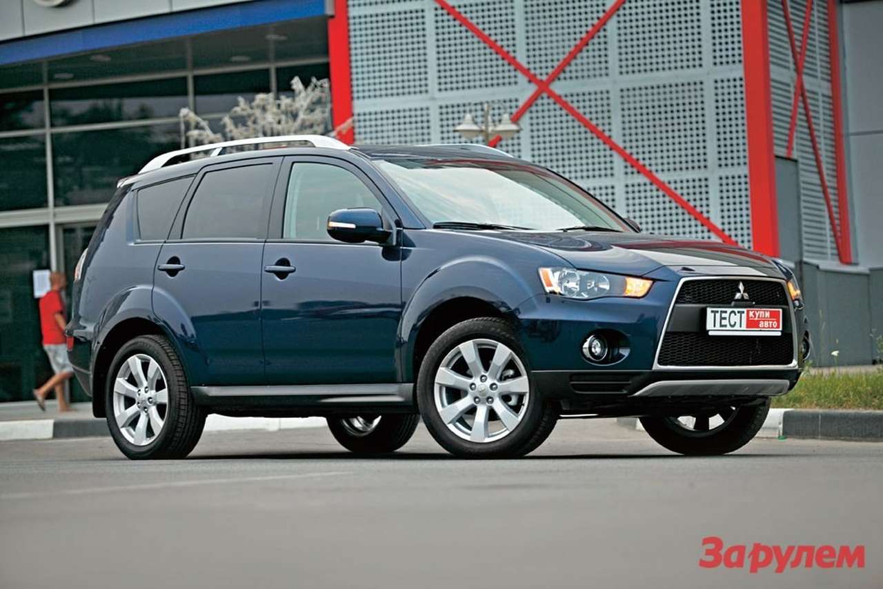 Mitsubishi Outlander: Одно лицо на два паспорта