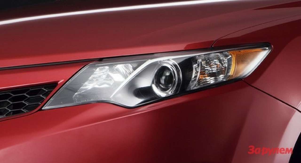 Toyota приступила к разоблачению новой Camry