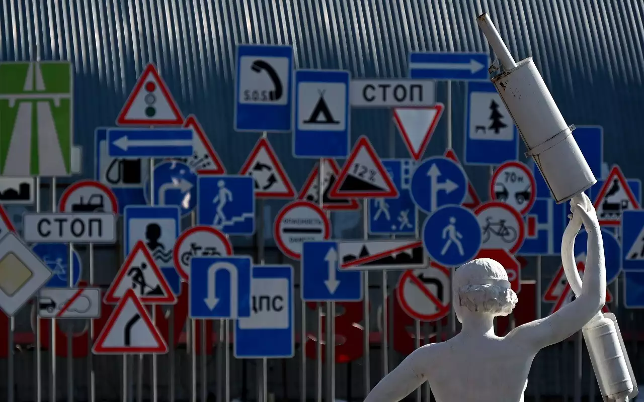 Юрист назвал самый бесполезный дорожный знак