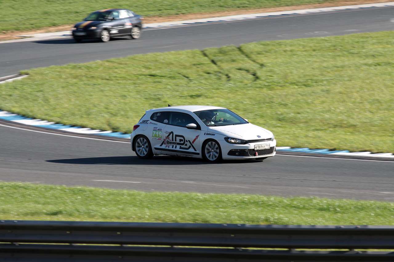 Андрей Севастьянов, руководитель компании B-Tuning: «Любительские соревнования RHHCC доступны широкому кругу автомобилистов. В нашем понимании эти соревнования дают возможность попробовать свои силы максимальному количеству желающих. В связи с этим мы решили поддержать организаторов чемпионата RHHCC».