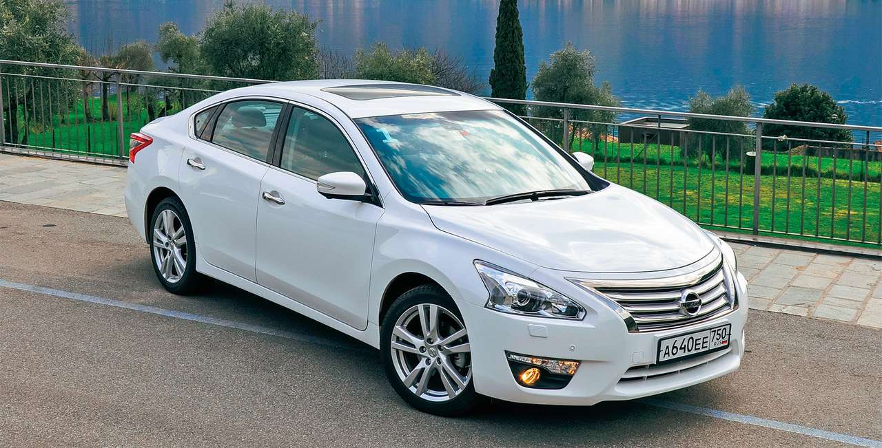 Nissan Teana: боевой разворот
