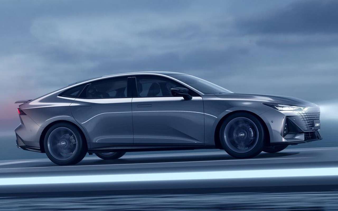 Очень эффектная модель из Китая стартовала в России. Есть цены