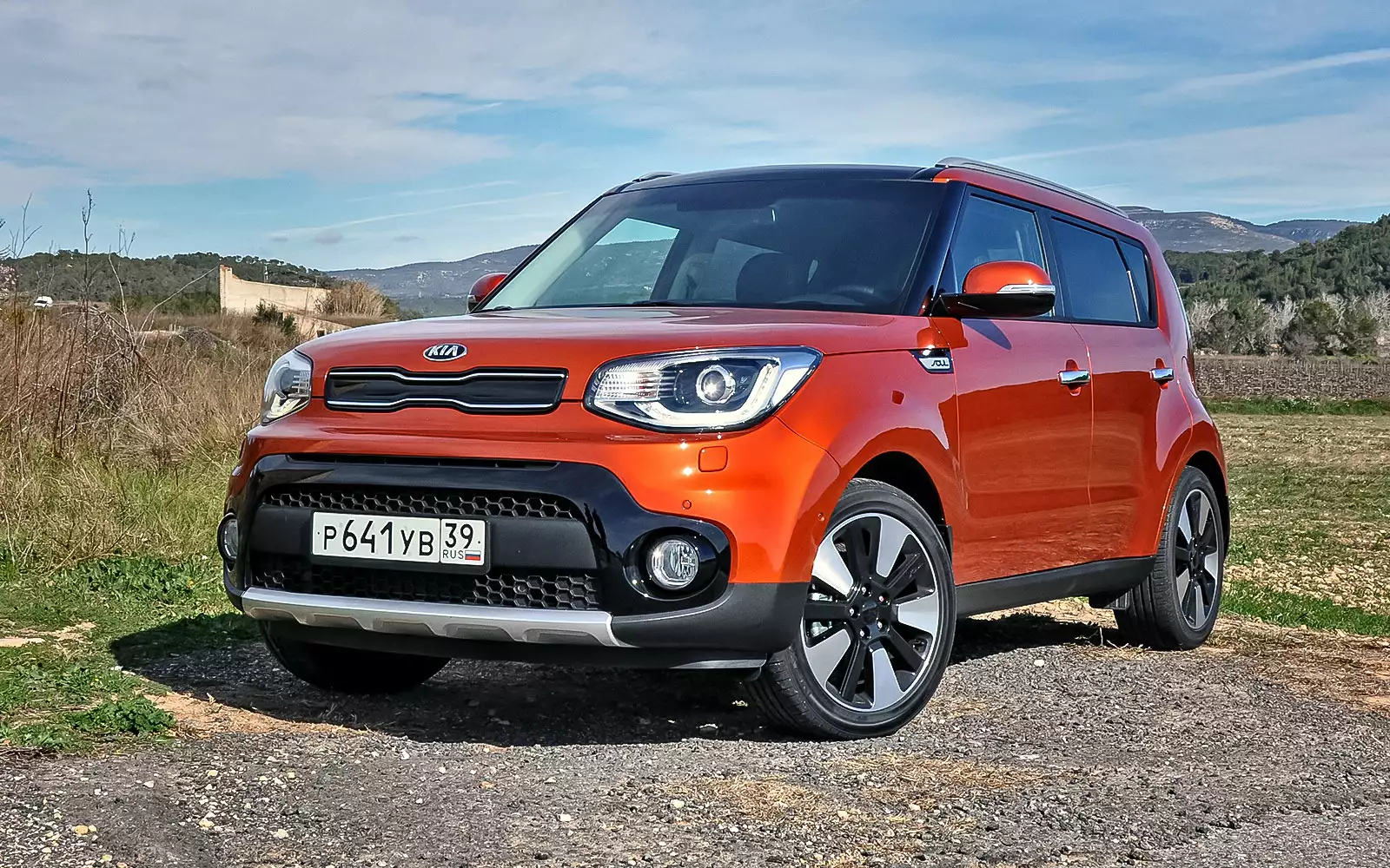 Характеристики модели Kia Soul II Хетчбэк Авито