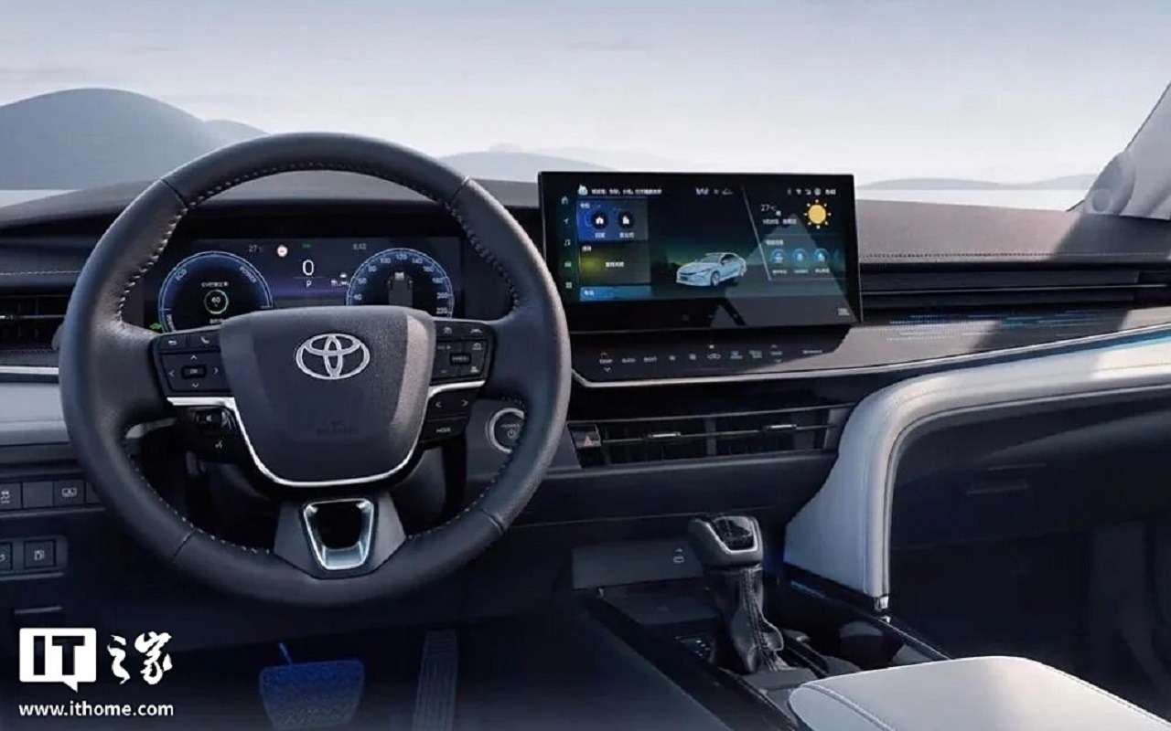 Интерьер Toyota Camry 2026