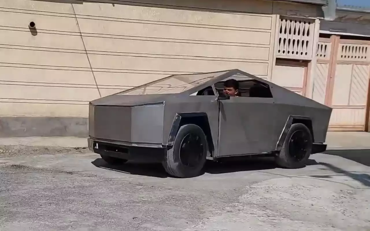 Школьник из Таджикистана создал свой Tesla Cybertruck