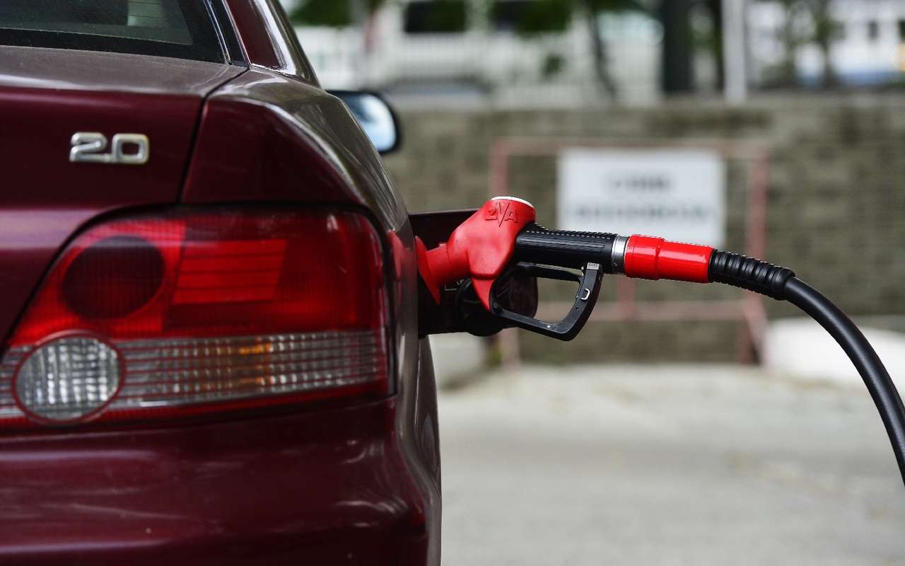 Составлен рейтинг стран с самым дешевым бензином