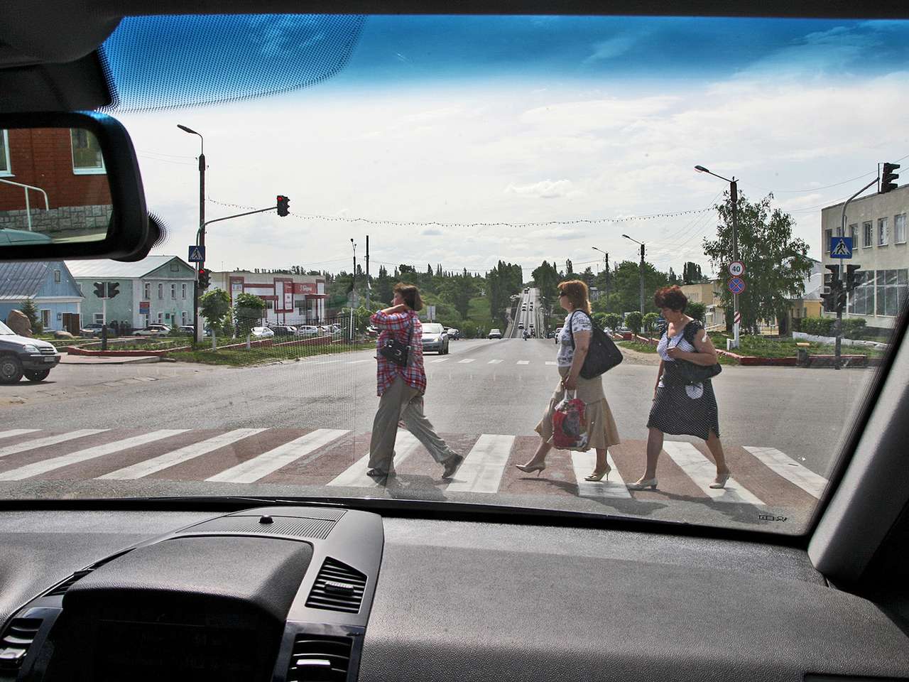 Опрос ZR: пешеходы и водители - партнеры или враги?