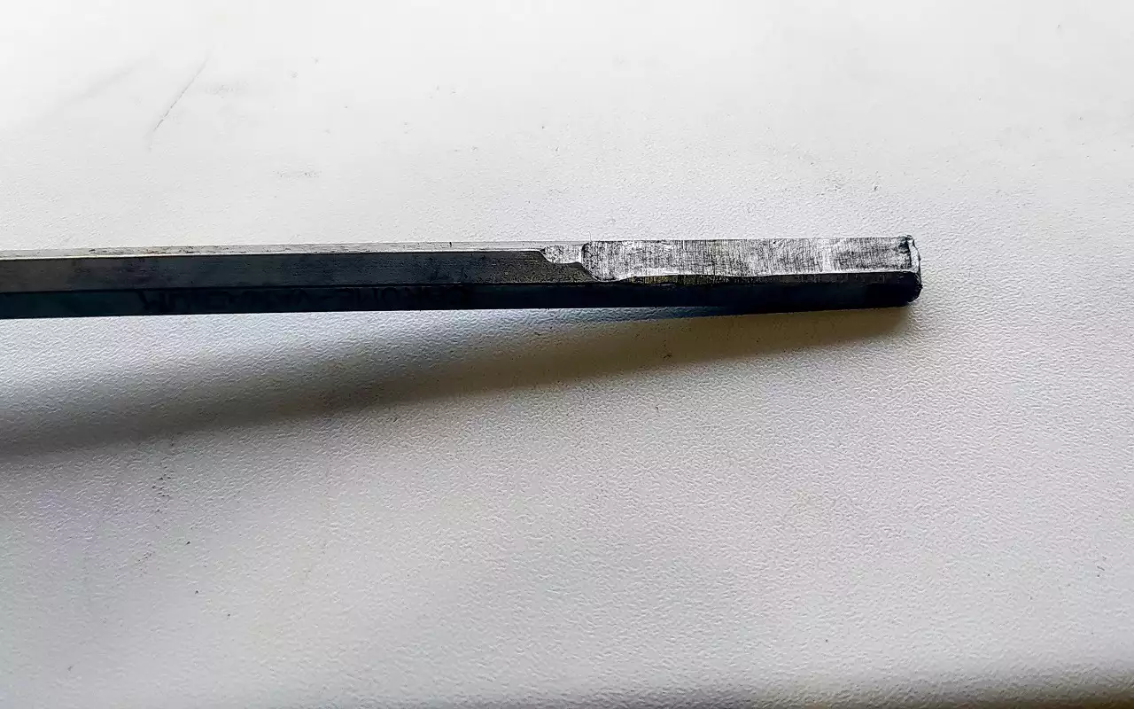 Доработанная отвертка.