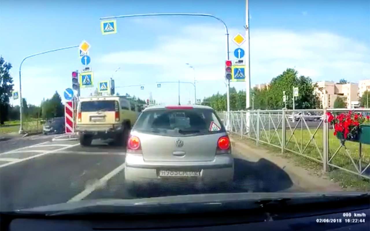 Хуже, чем Багдасарян? Лже-депутат на Хаммере очень старается