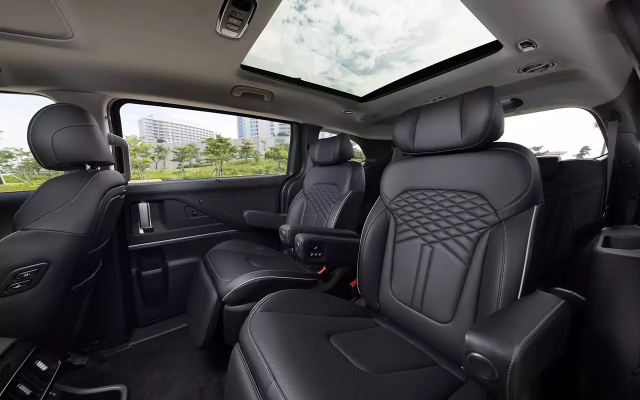 Интерьер Hyundai Custin