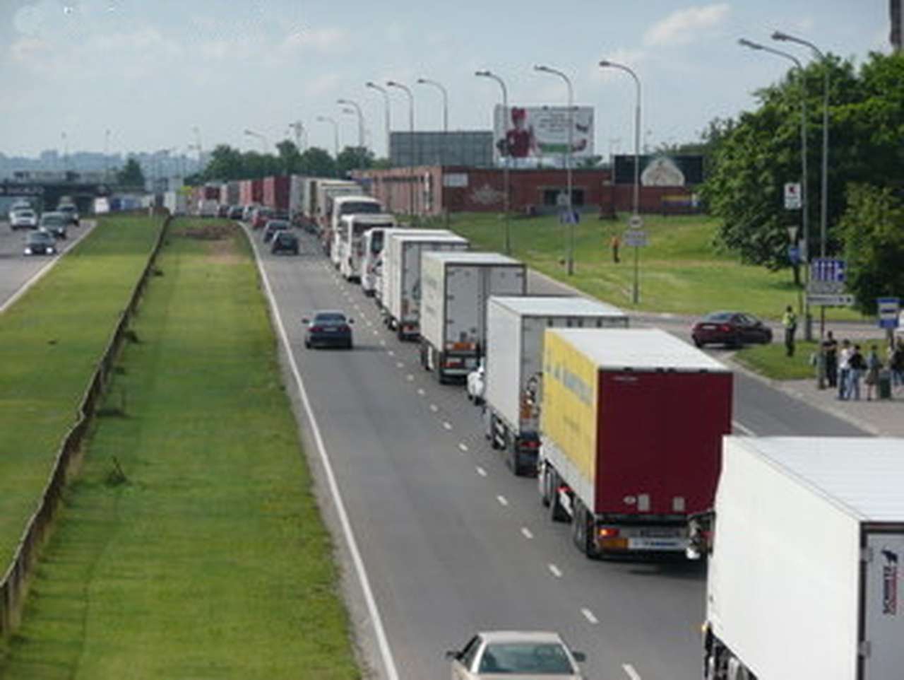 Неэкологичным грузовикам въезд в Москву заказан