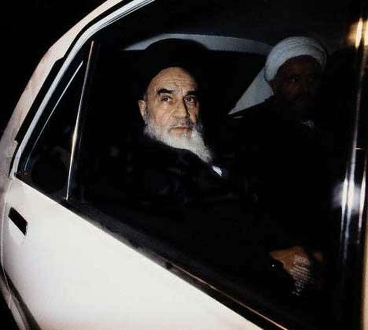 Nissan объявляет поход на Ближний Восток