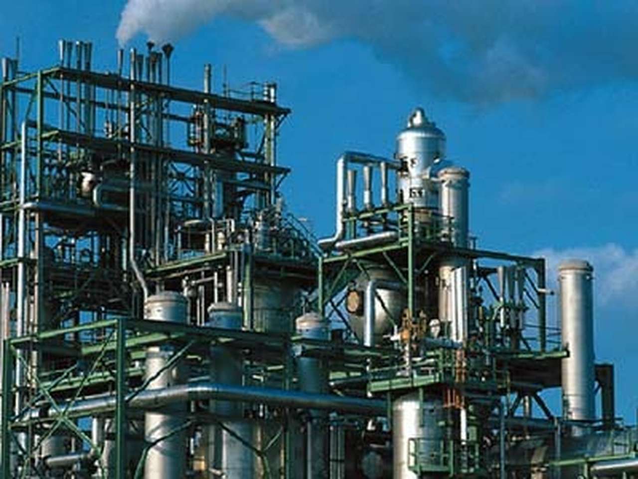 ФАС выступила против вывода НПЗ из нефтяных компаний 