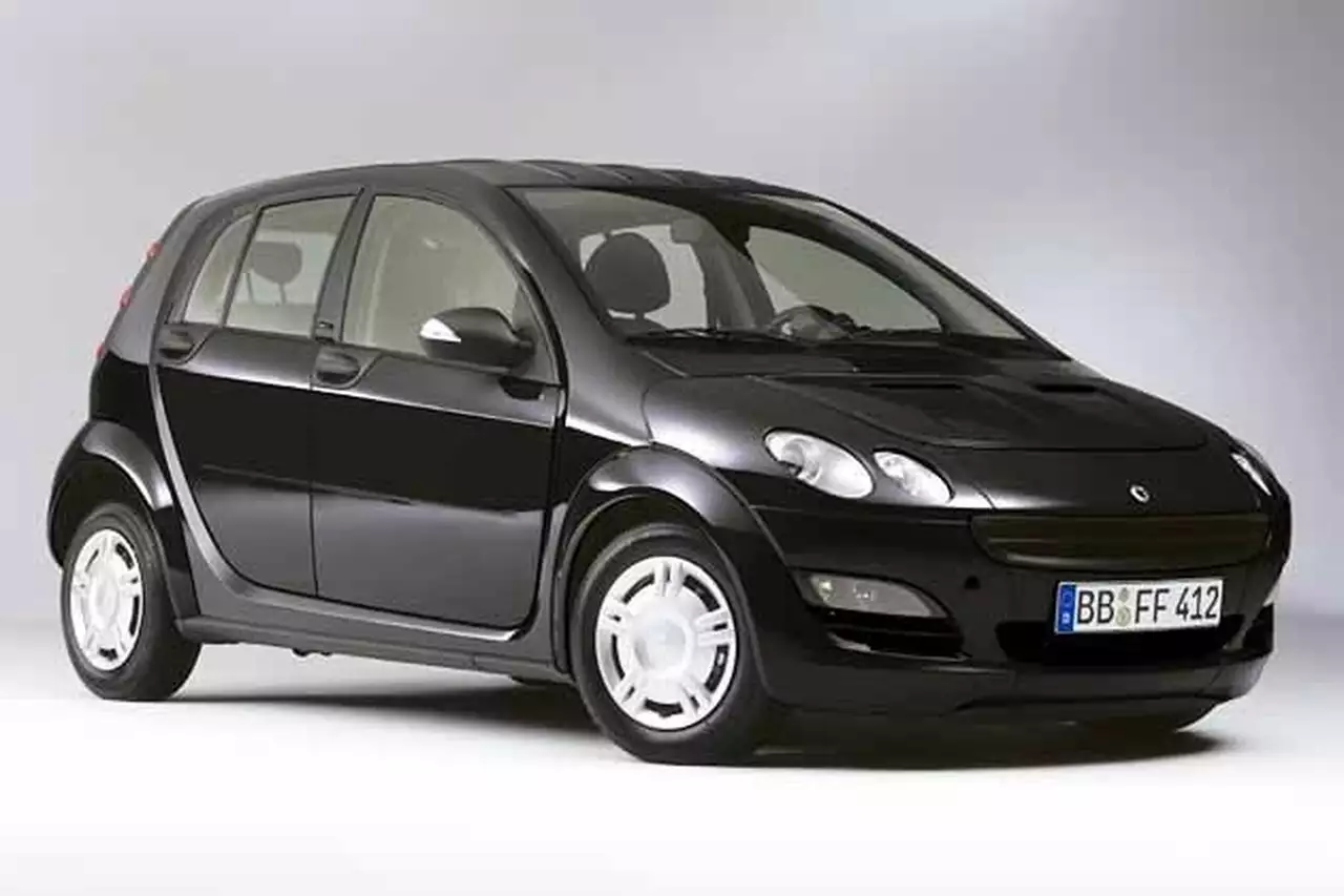 Smart Forfour стартует "по-черному"