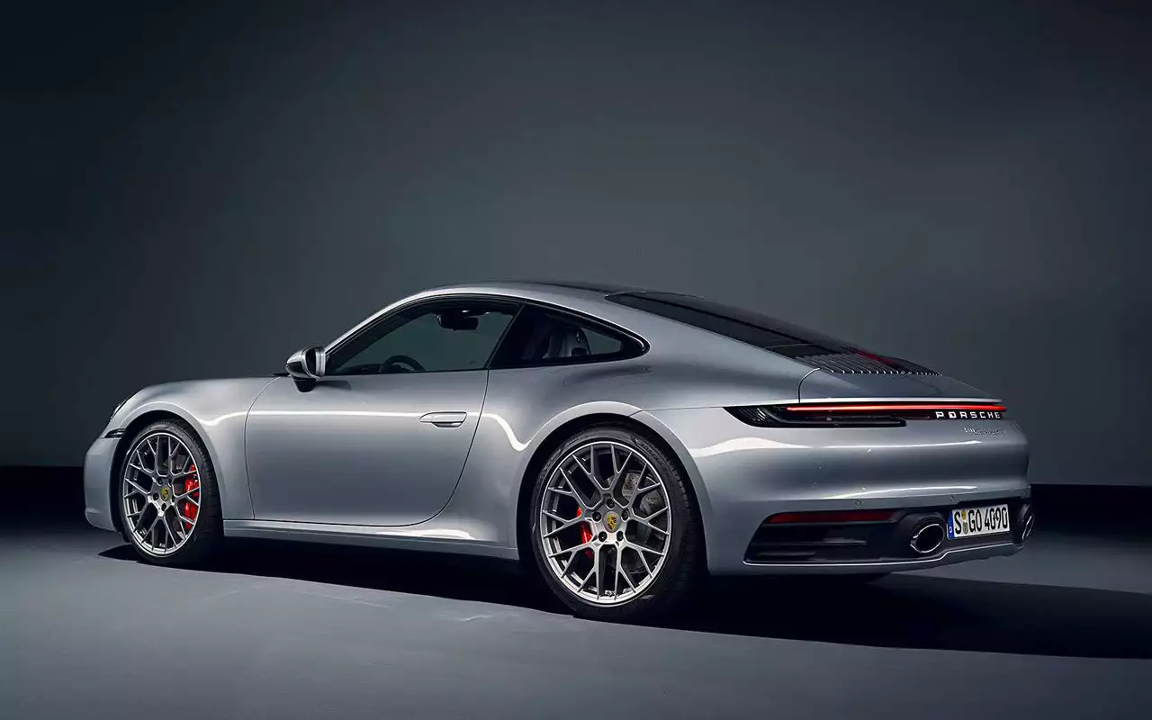 Порше 911 Каррера турбо с 2020