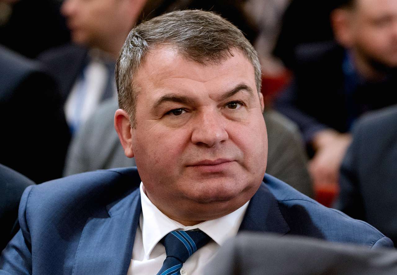 Анатолий Сердюков пришел работать на КАМАЗ