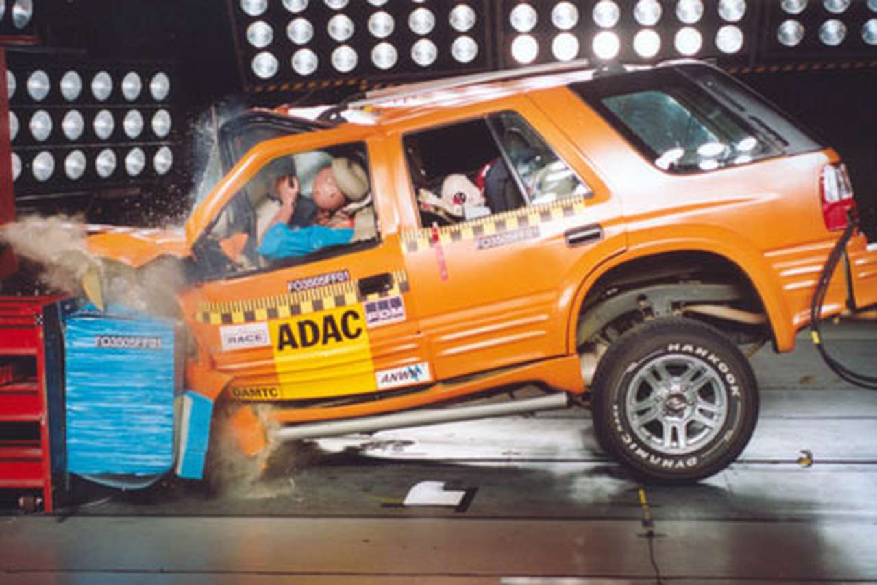 "Кол" по крэш-тестам получил китайский Landwind