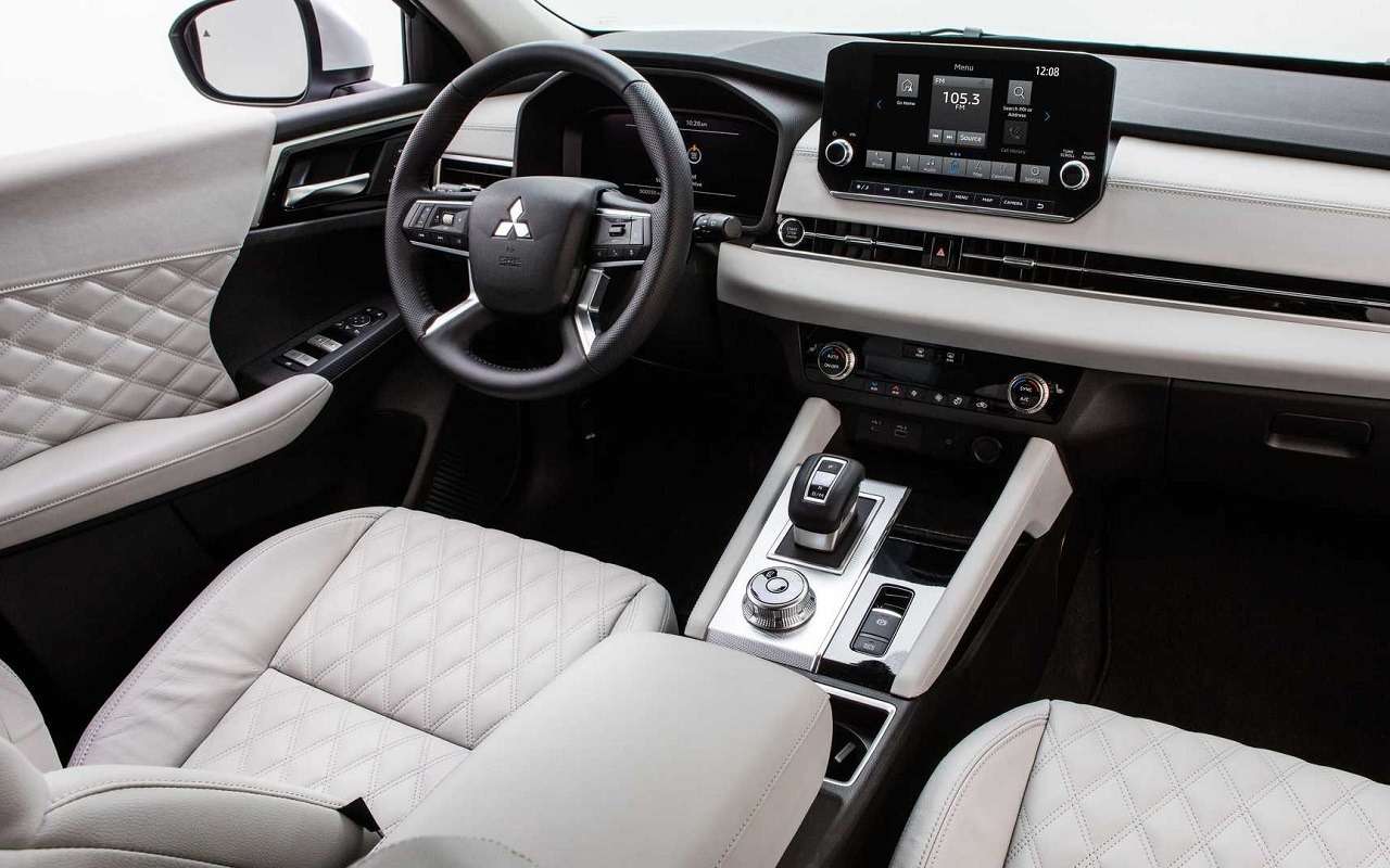 В Россию вернулся японский кроссовер, он дешевле «китайцев», но продается неофициально