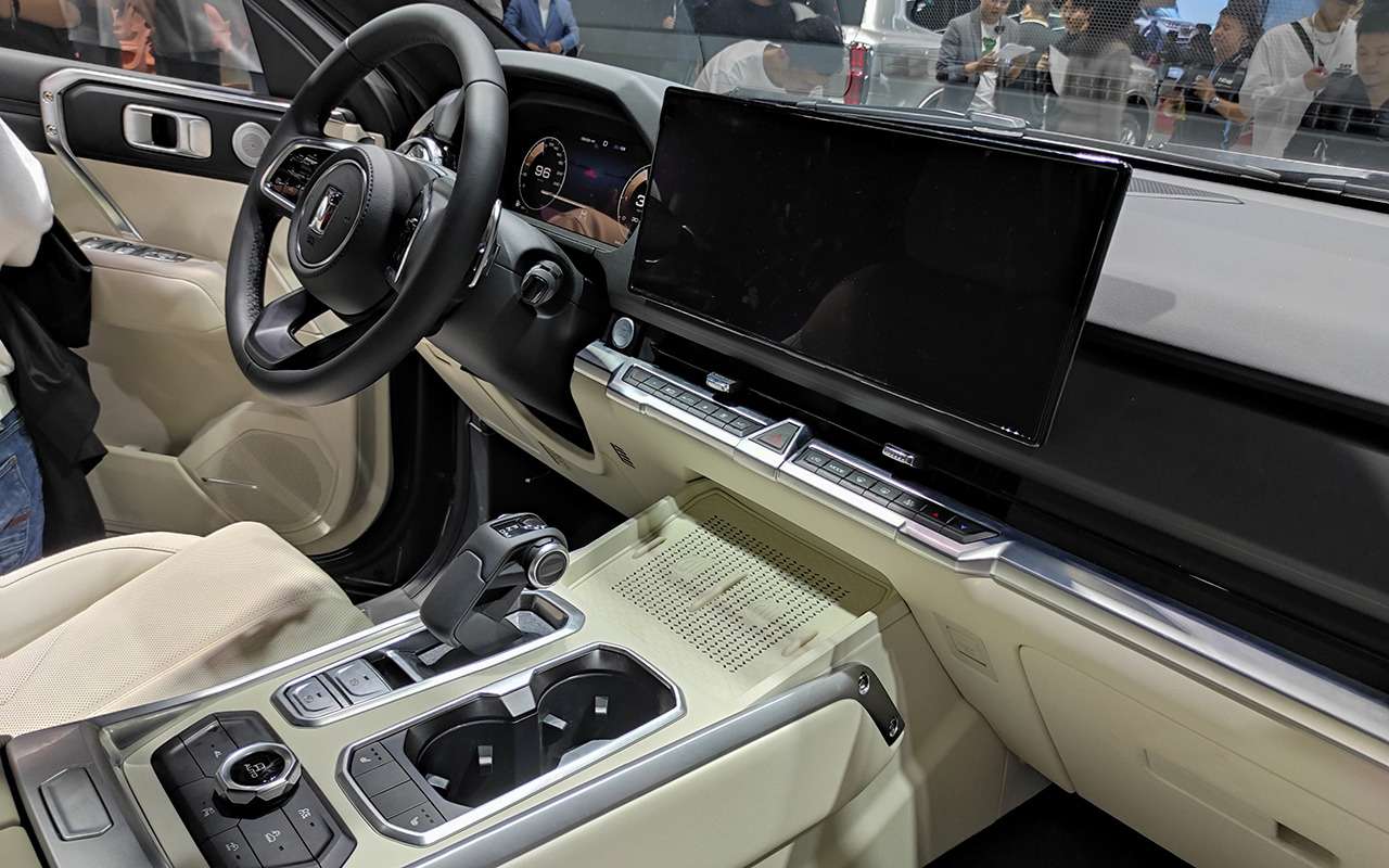 В Шанхае показали Tank 400 – этот внедорожник уже везут к нам