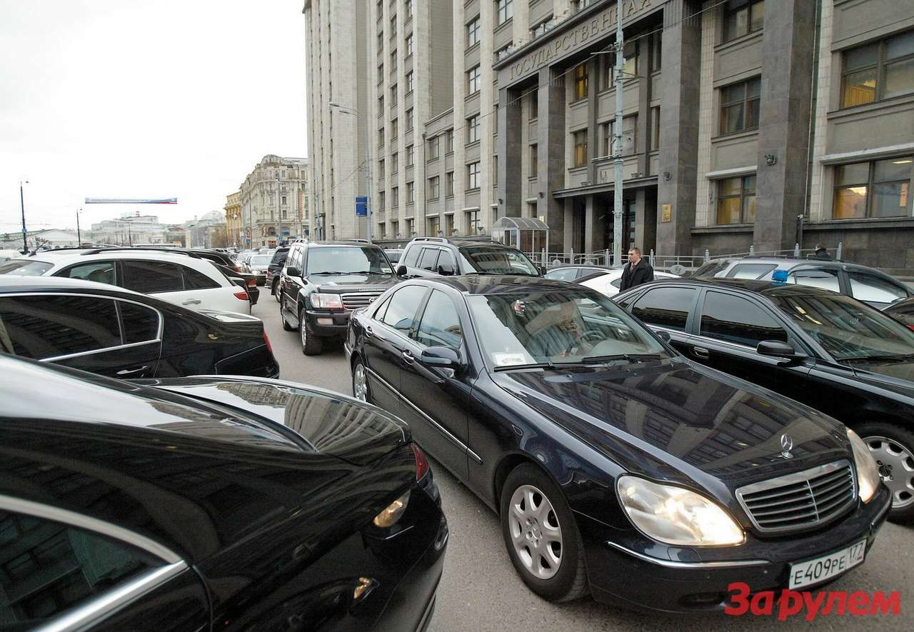 Машины чиновникам будет выбирать Управделами президента