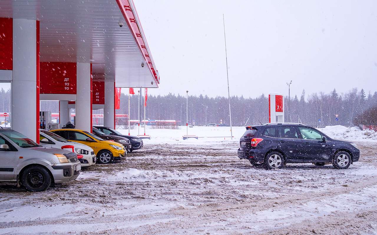 Нефтяников обвинили в завышении цен на бензин