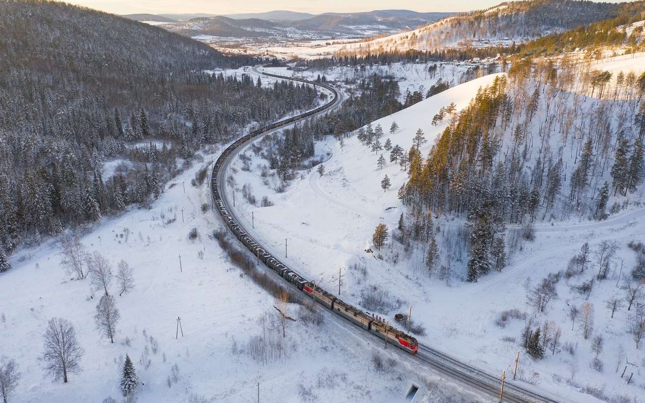 Президент указал на проблему БАМа и Транссиба и призвал наверстать упущенное