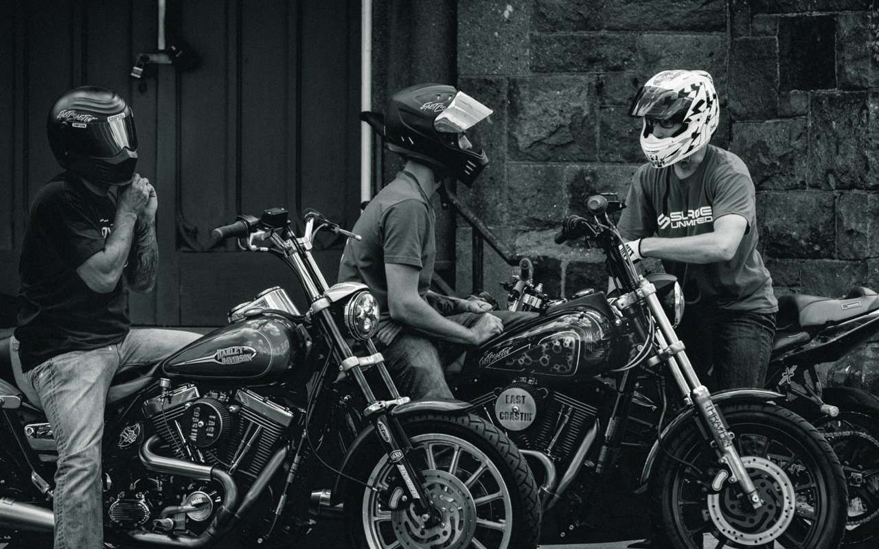 МВД накрыла банду из 100 мотоциклистов