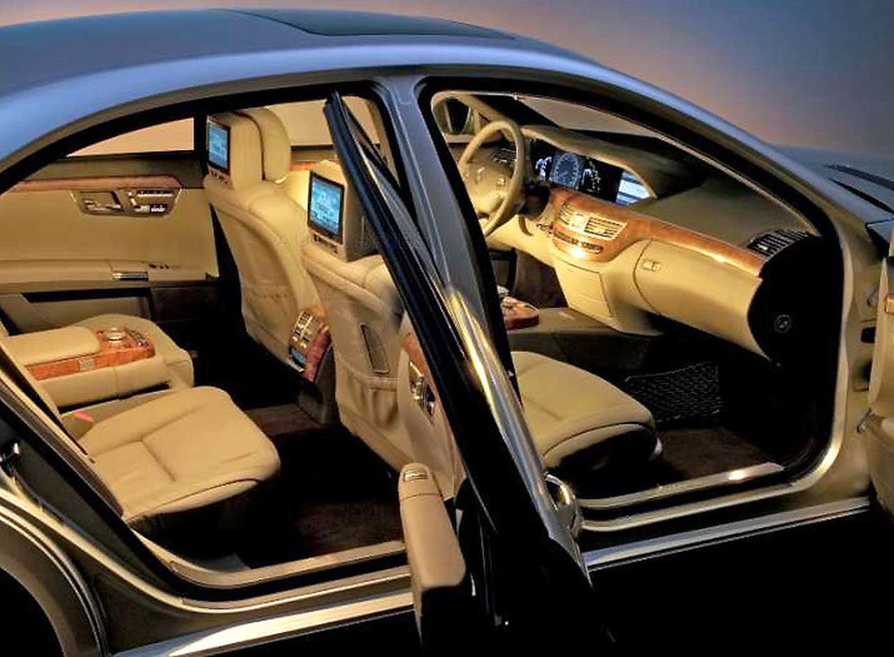 С Mercedes-Benz связали уголовное дело