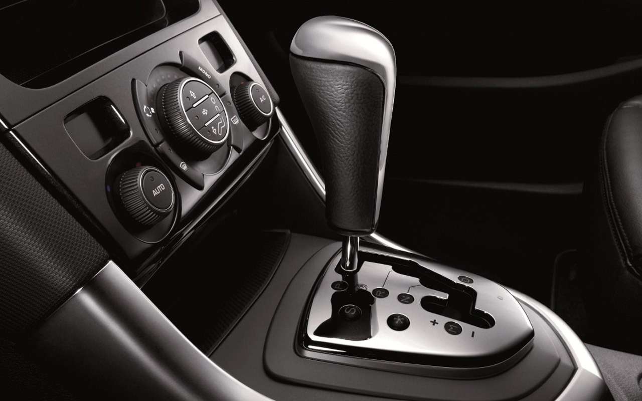 Селектор автоматической коробки передач автомобиля Peugeot 308