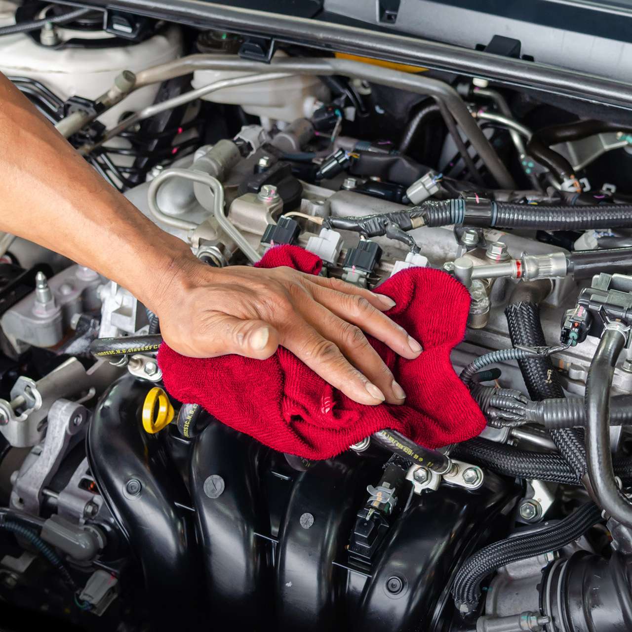 Нужно ли промывать двигатель при замене масла?