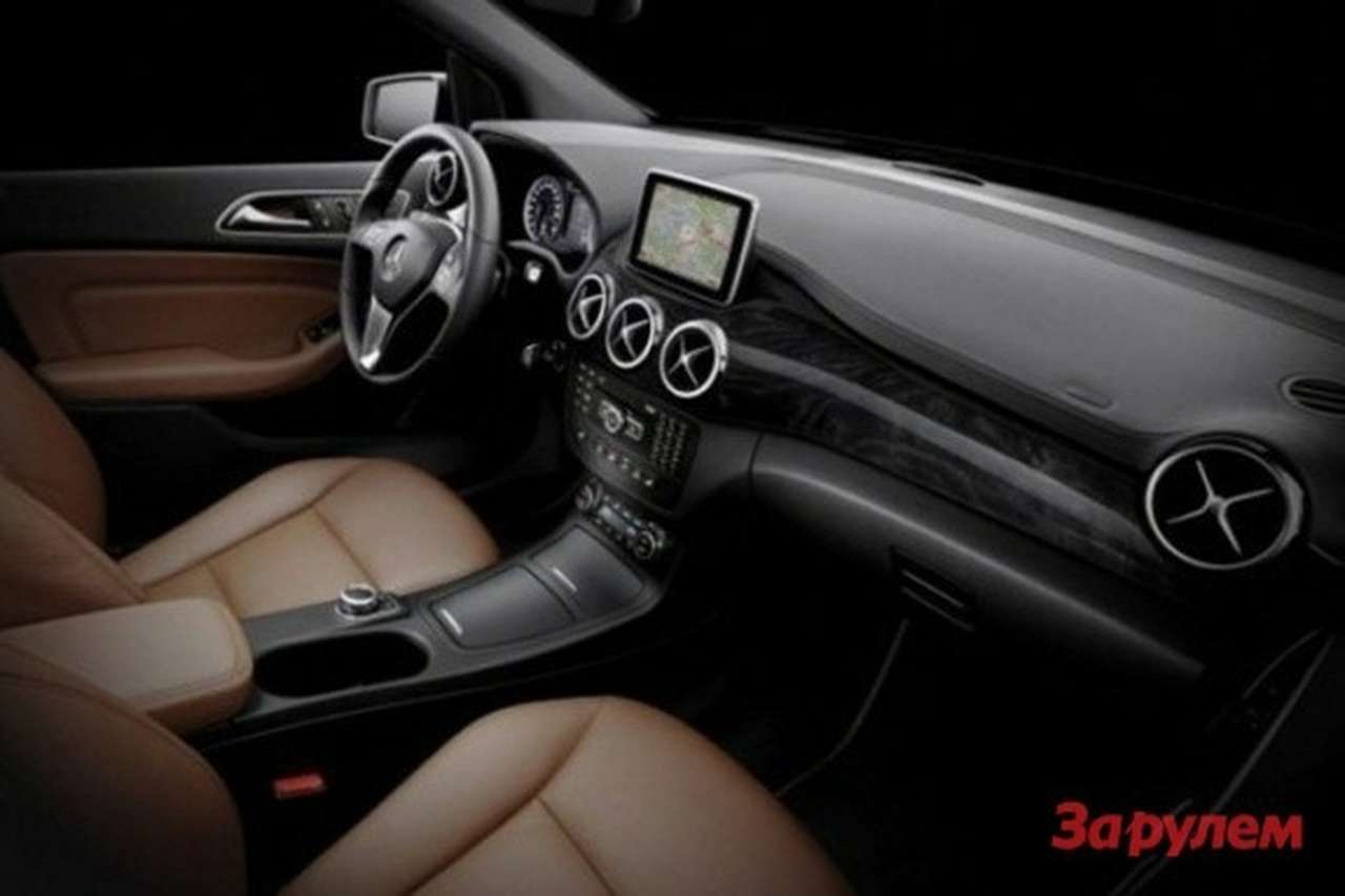 Новый Mercedes B-класса: первые фото салона