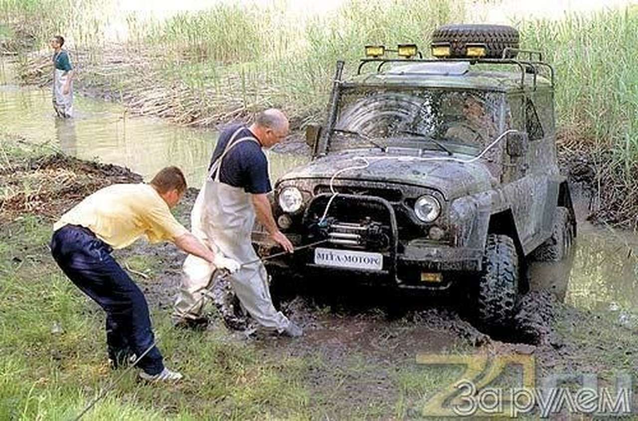 "Бурлаки" на Волге