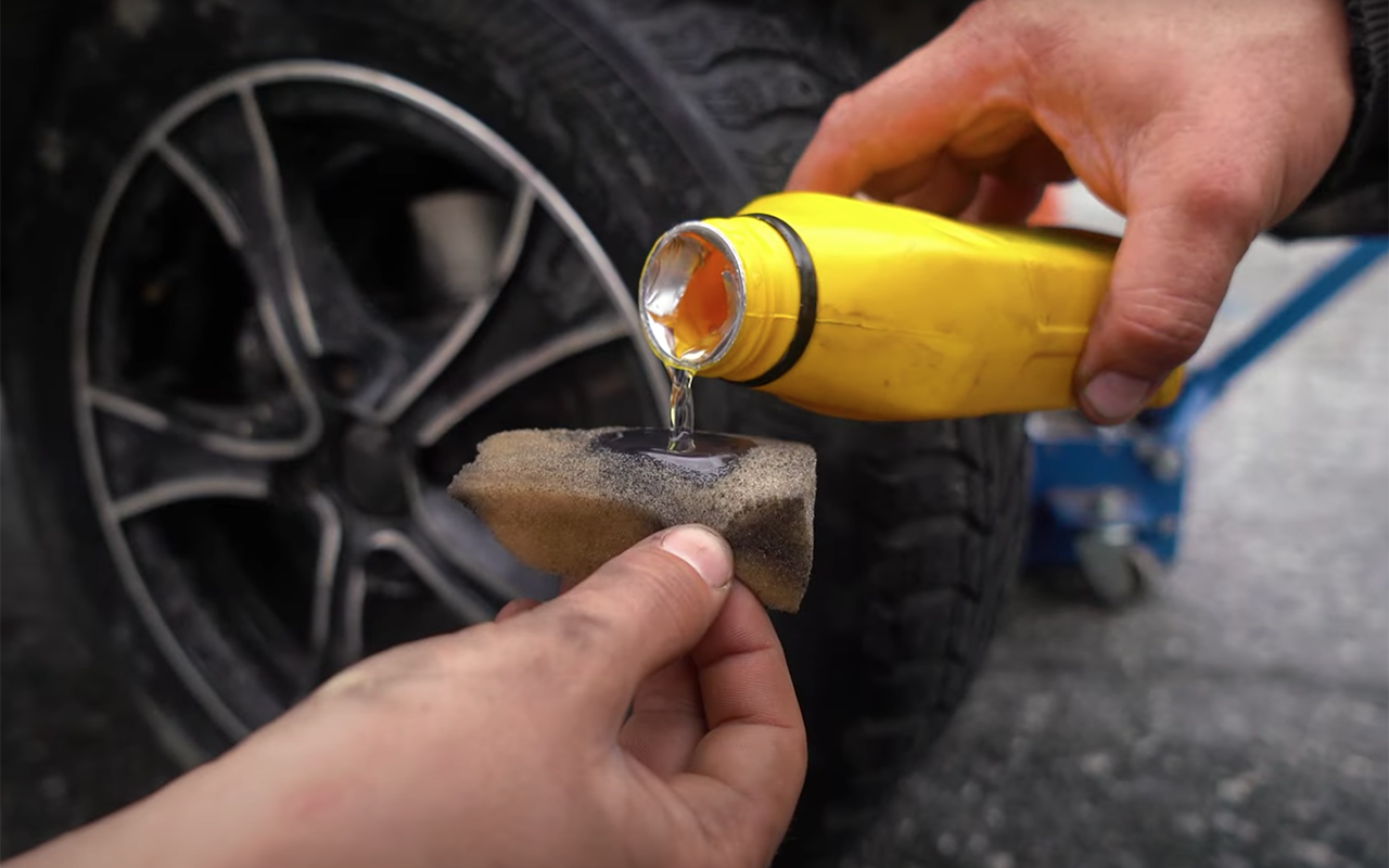 Солидол и масло на тормозные диски – машина справится?