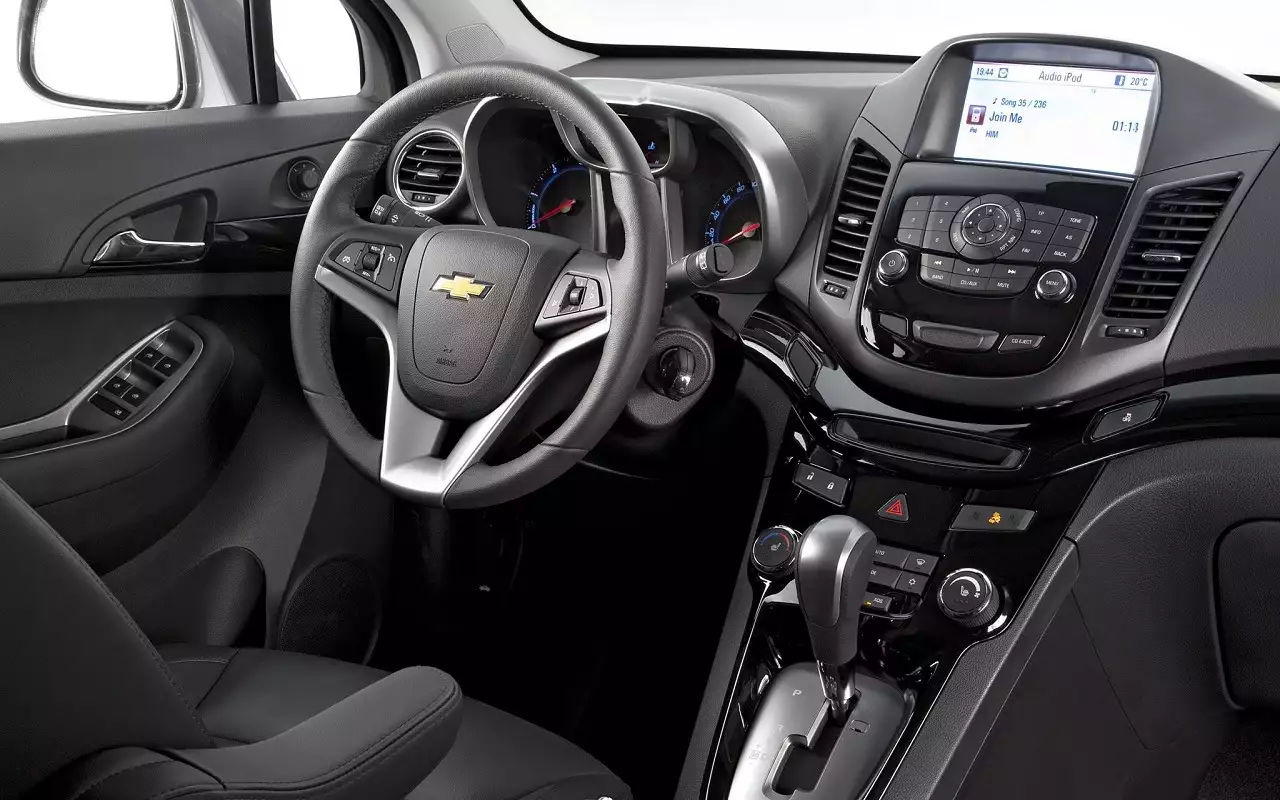 Интерьер Chevrolet Orlando