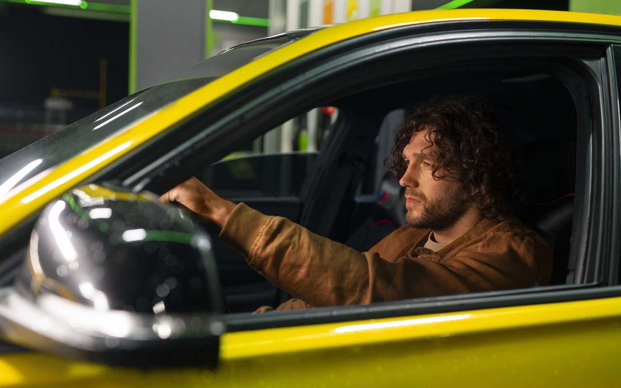 Таксисты просят скорректировать профильный закон