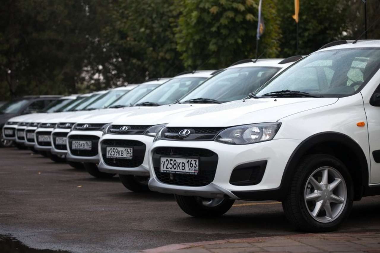 Обеспеченность автомобилями в России в 2 раза выше средней в мире