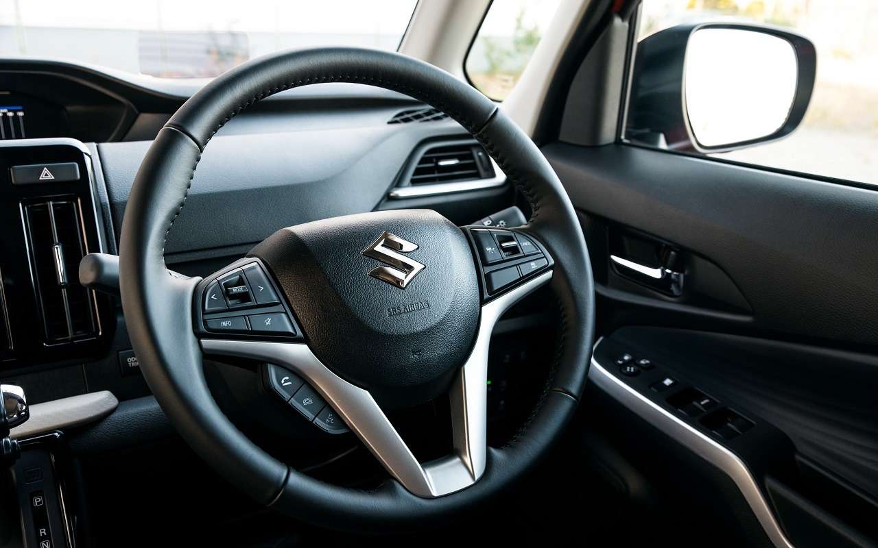 Интерьер Suzuki Solio