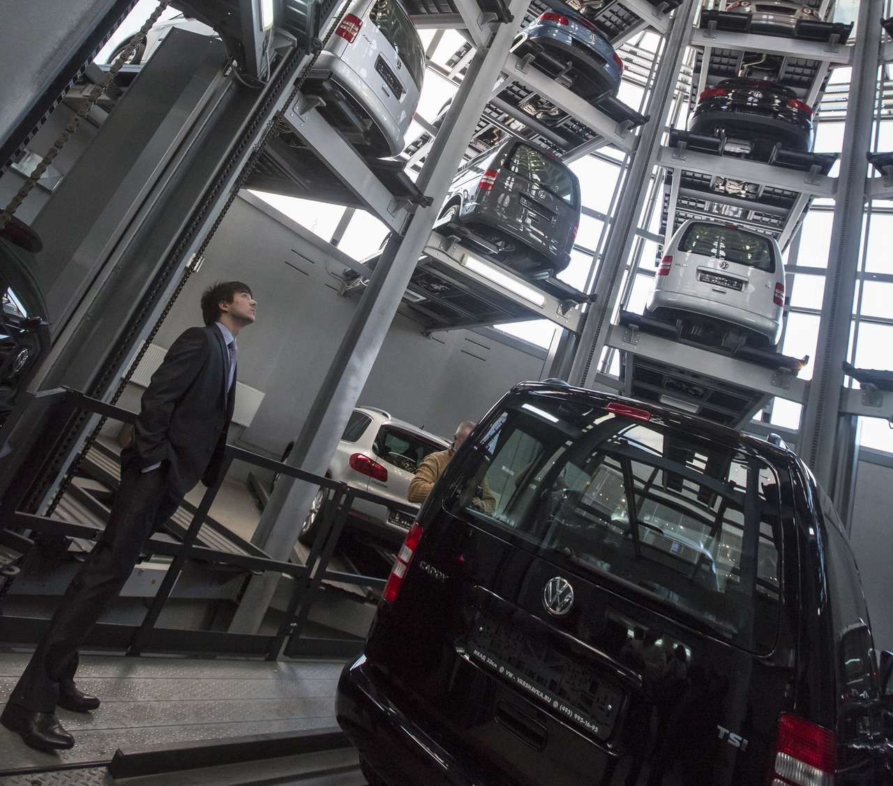 В апреле авторынок России просел на 41,5%