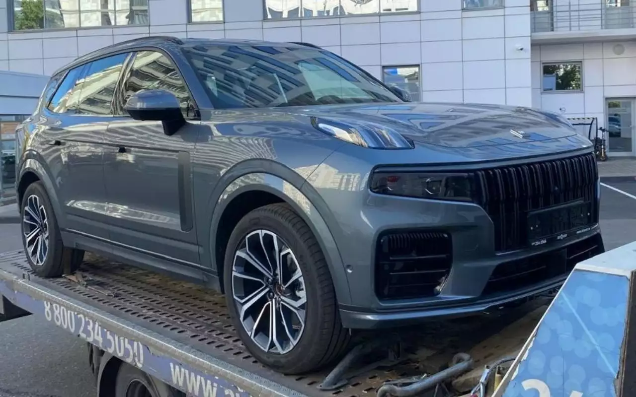 7 мест, 250 сил, автомат, полный привод — добротный кроссовер уже в РФ