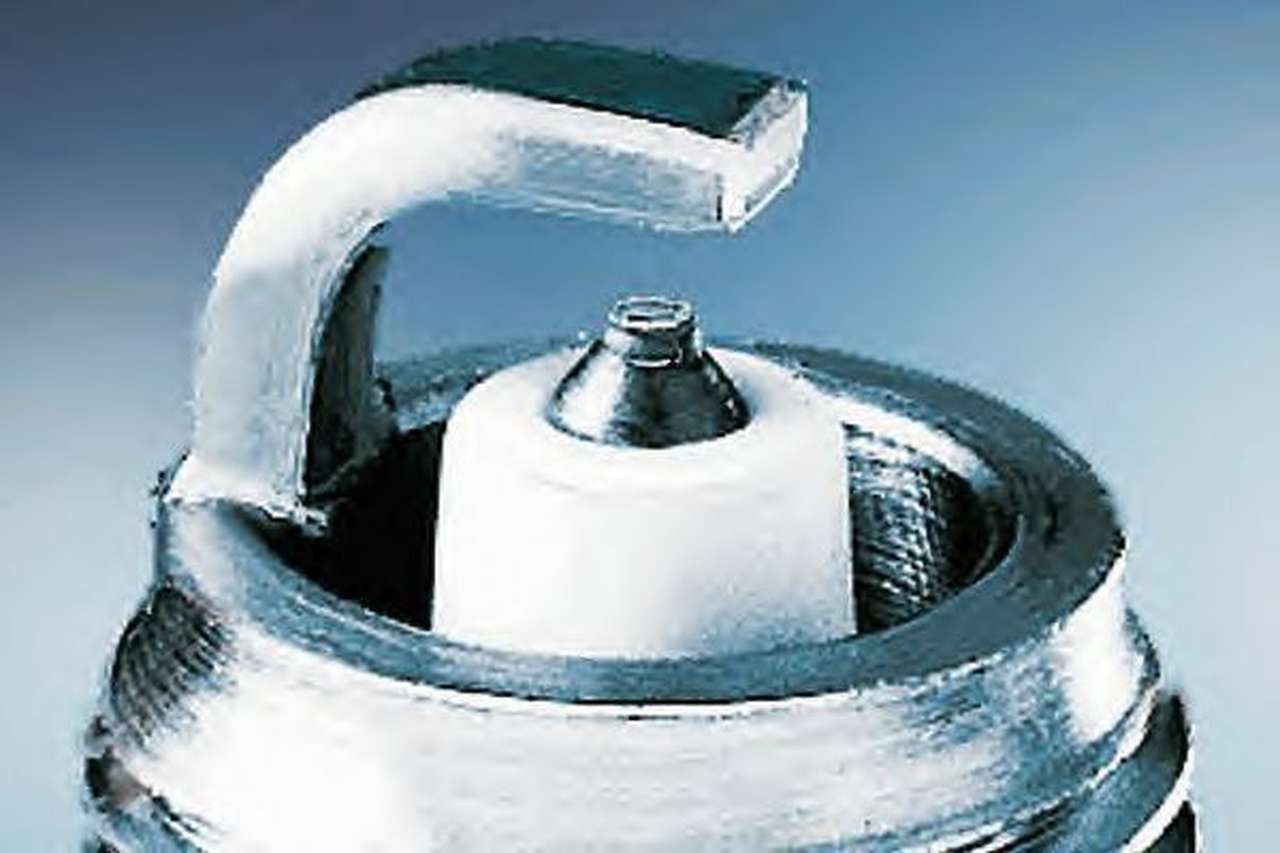 Свече зажигания исполнилось 110 лет