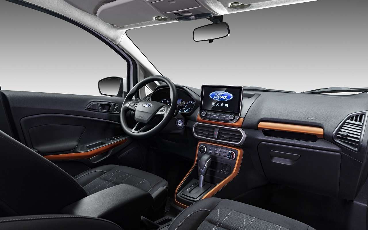 Надежный и недорогой паркетник с полным приводом и клиренсом 200 мм  — его не стыдно взять на вторичке