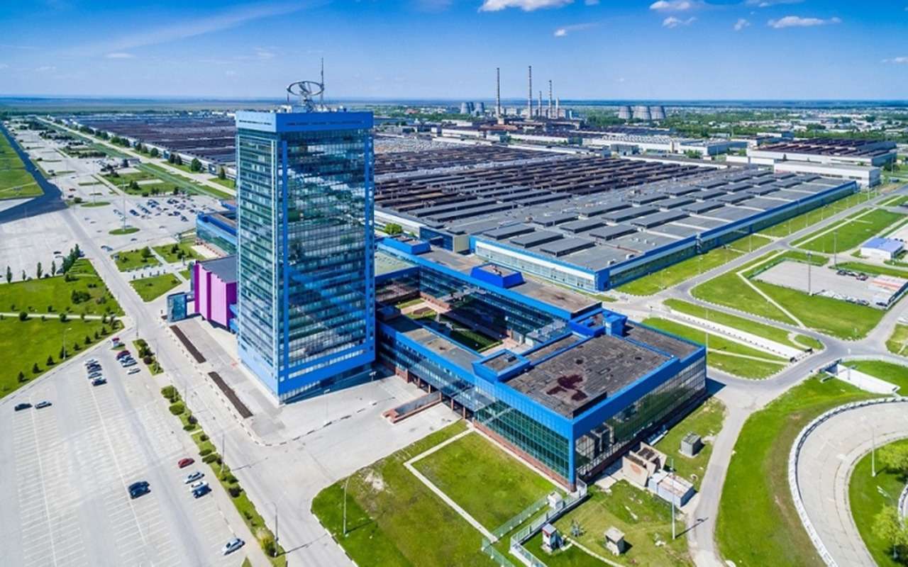 АВТОВАЗ отдал КАМАЗу акции основного поставщика компонентов. И что теперь?