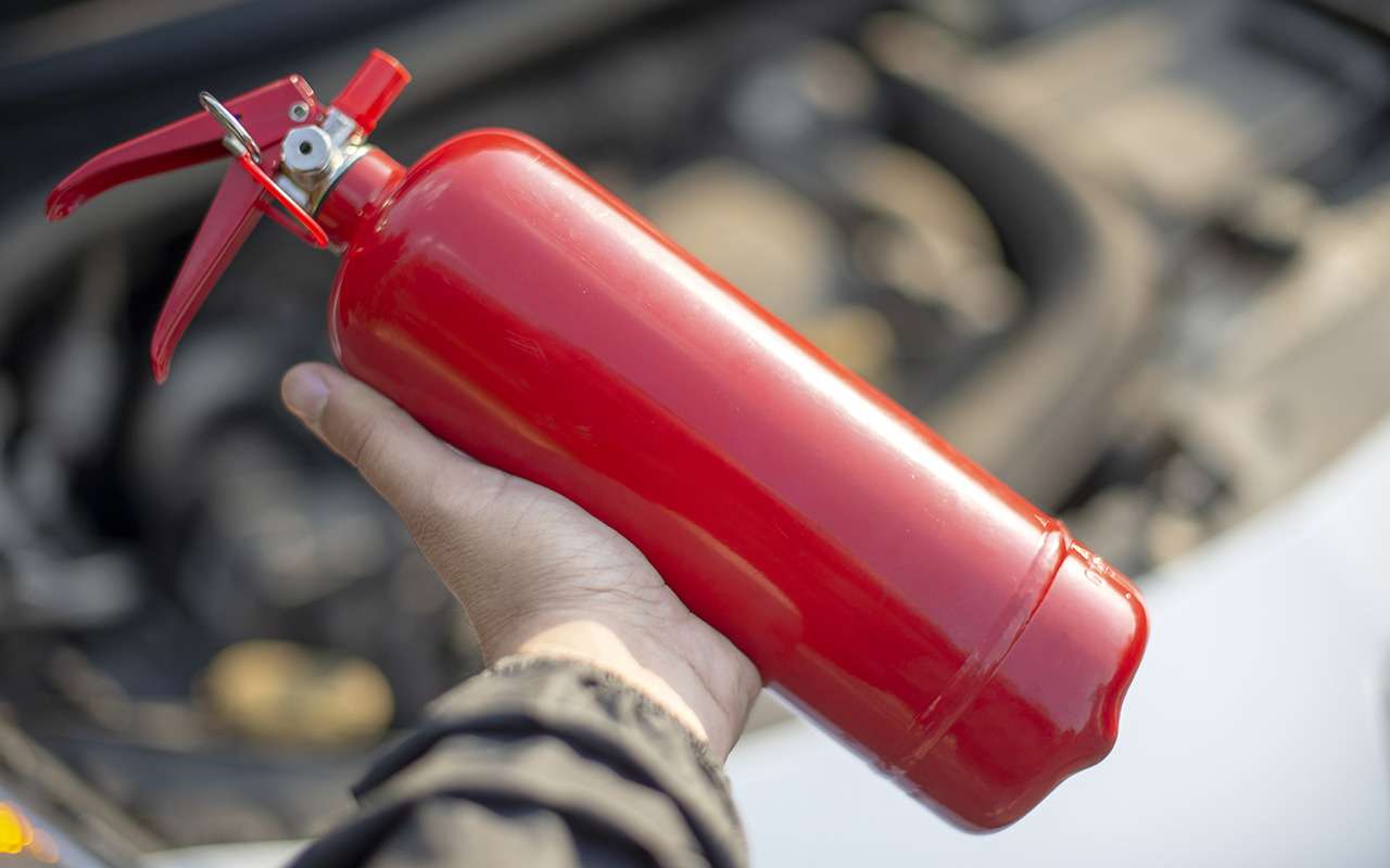 Проверьте багажник – вы правильно храните огнетушитель?