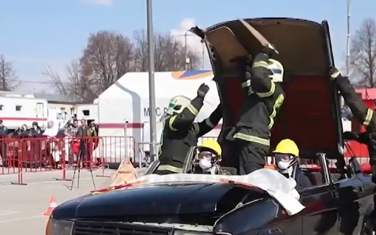 Как действуют спасатели при ДТП — наглядное видео