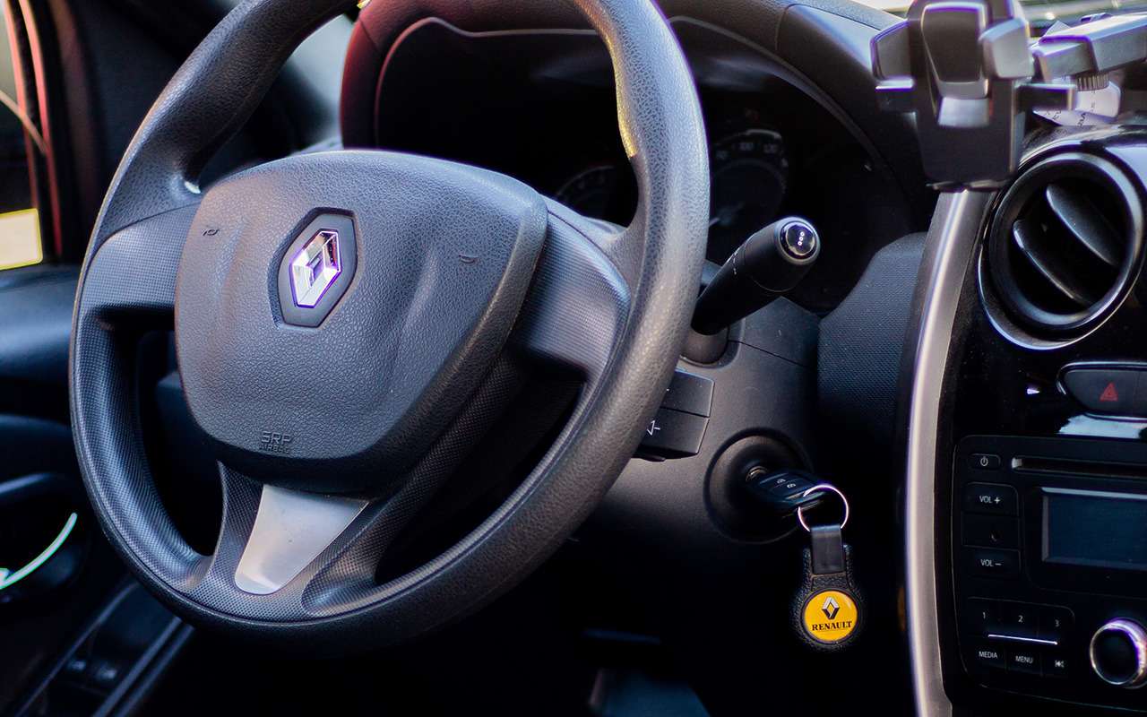 Слишком прожорливая: владельцы Renault подают в суд на автопроизводителя