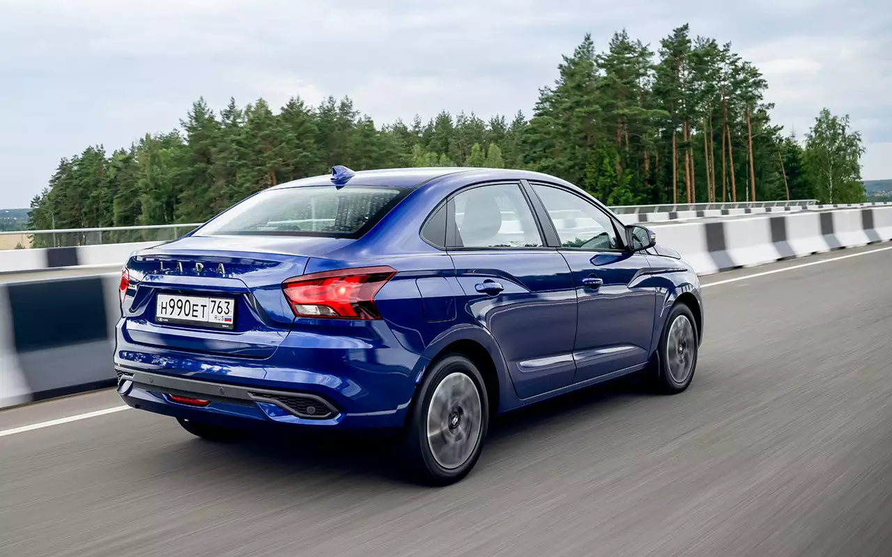 Среди конкурентов вазовцы видят, например, Changan Alsvin – по управляемости Искра, говорят, «уделает» его в одни ворота. Проверим!