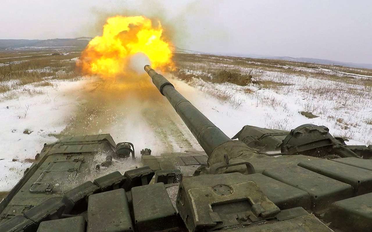 Как учат стрелять из танковых орудий