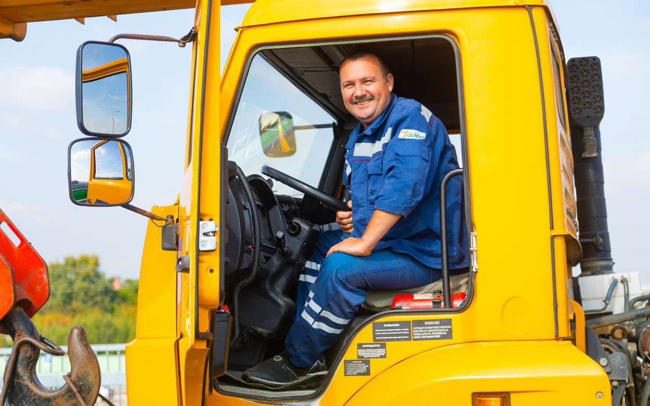 С Днем работников дорожного хозяйства!